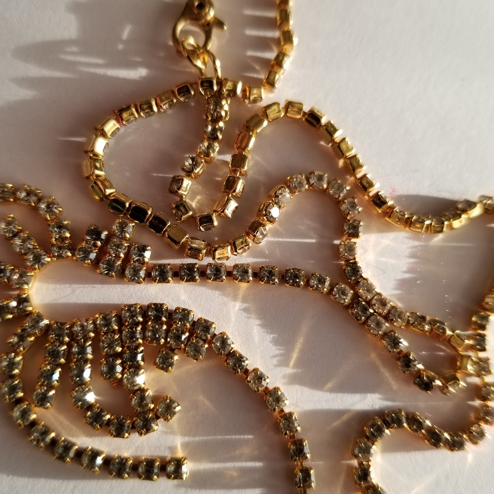 Vintage Monet necklace clear rhinestones gold tone metal - Picture 13 of 17